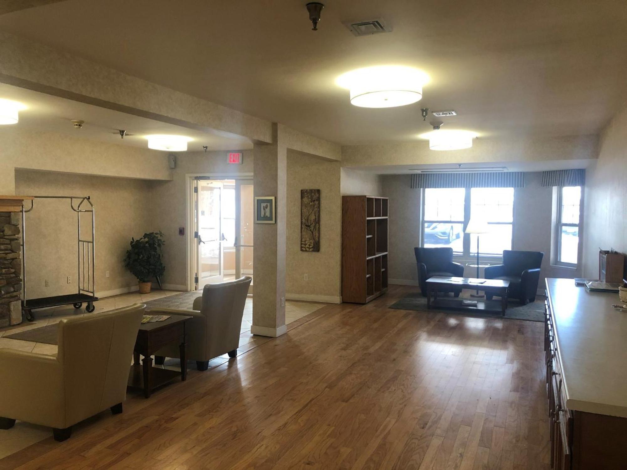 Smart Suites On The Hill South Burlington Esterno foto